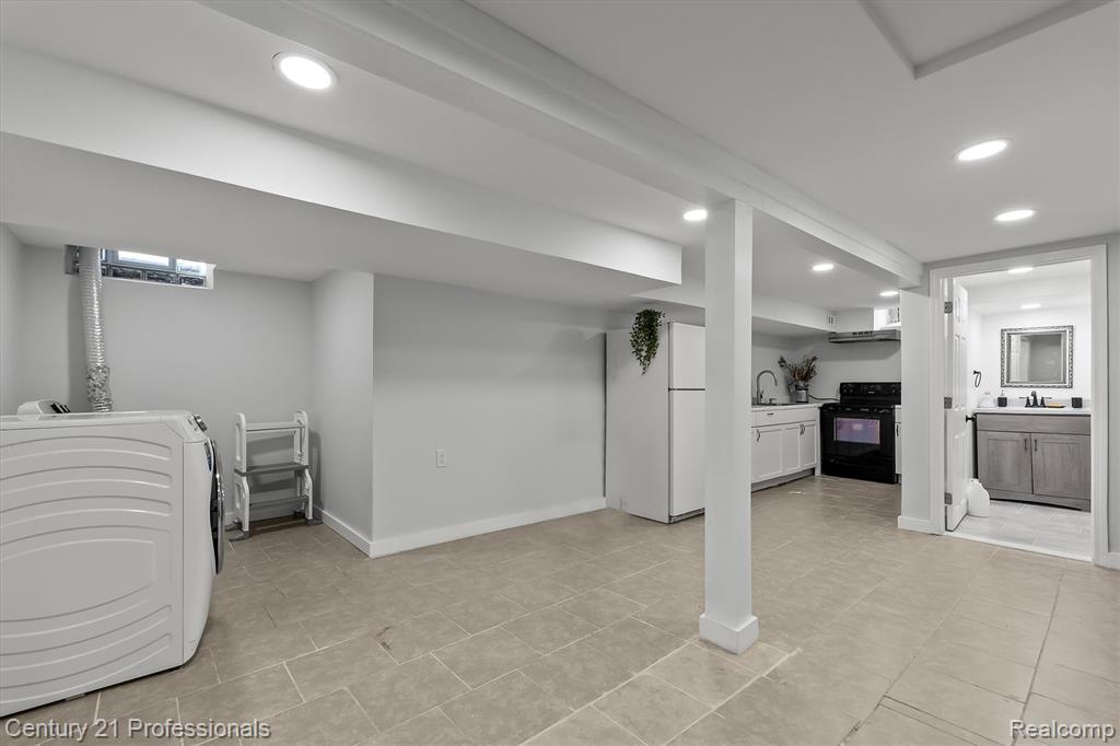 37010 Calka Drive Property Photo 21
