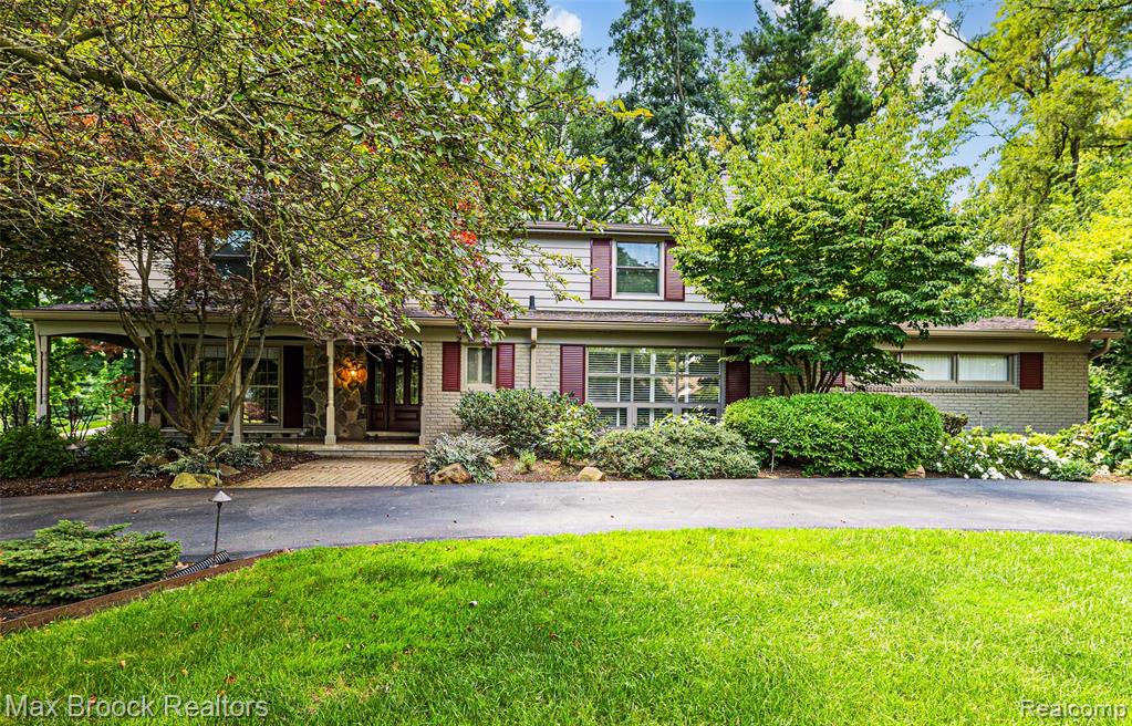 25933 Hersheyvale Drive Property Photo 1