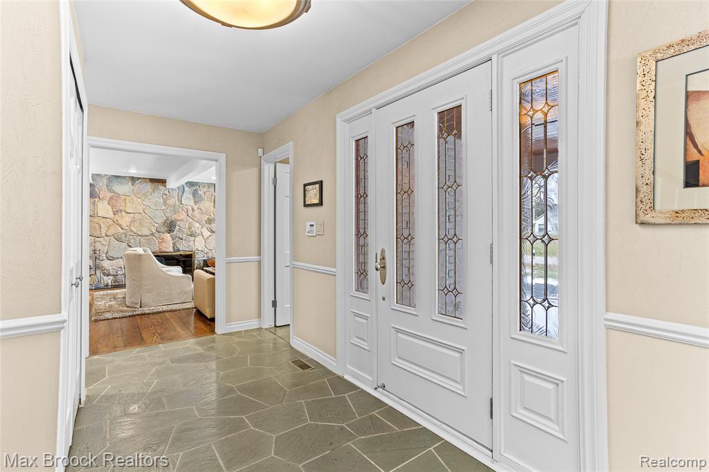 25933 Hersheyvale Drive Property Photo 2