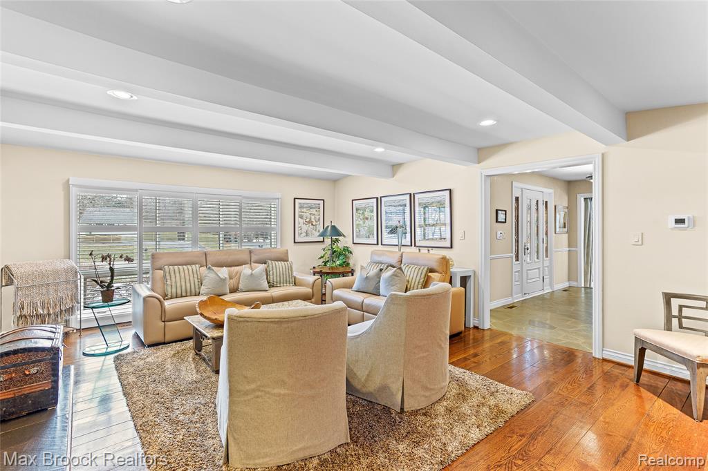 25933 Hersheyvale Drive Property Photo 8