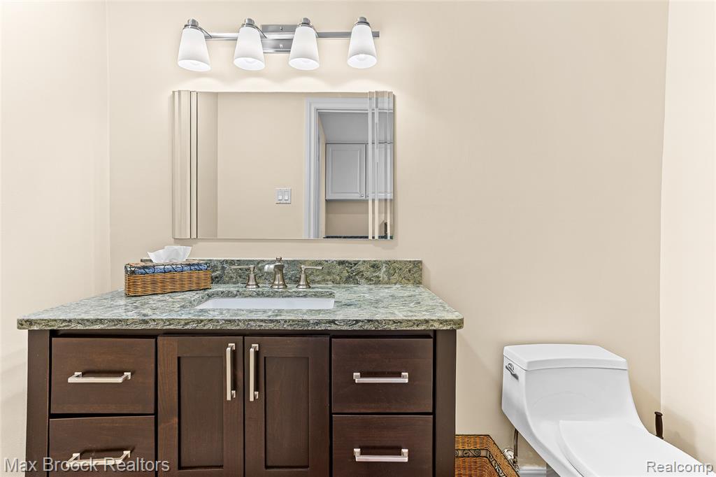 25933 Hersheyvale Drive Property Photo 16