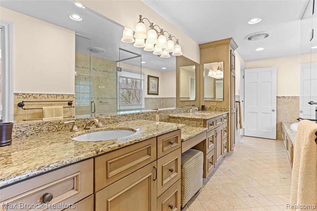 25933 Hersheyvale Drive Property Photo 19