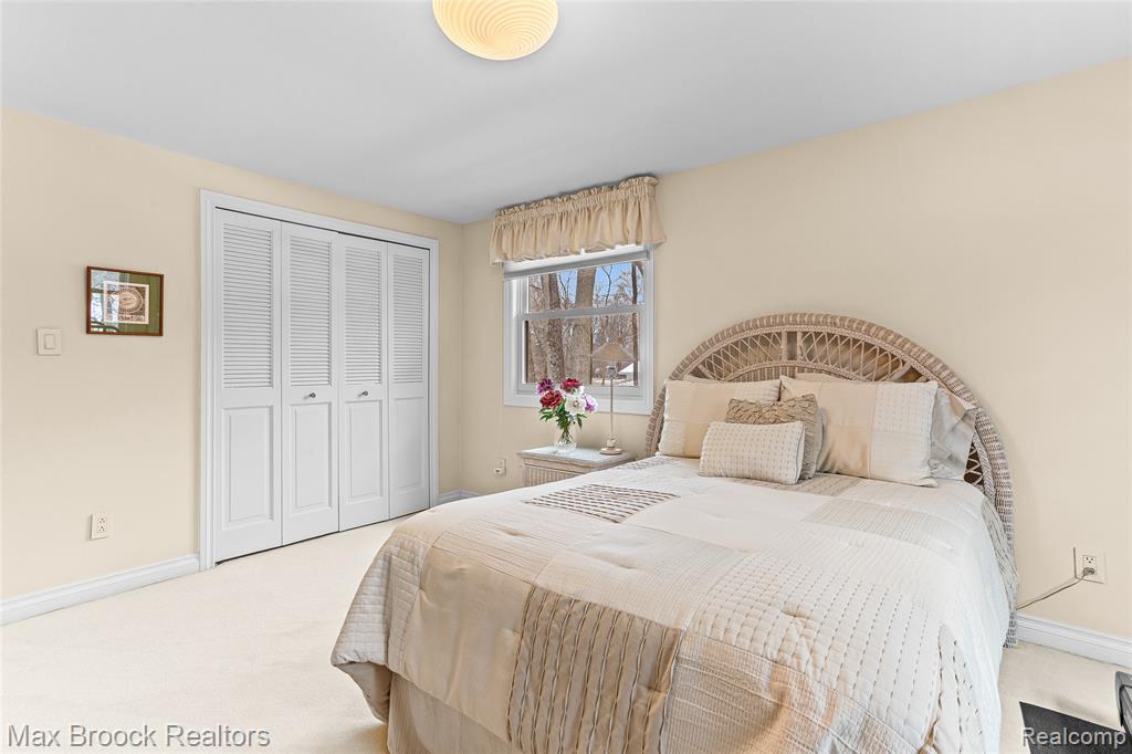 25933 Hersheyvale Drive Property Photo 23