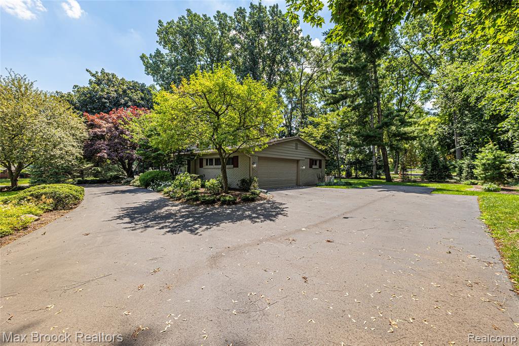 25933 Hersheyvale Drive Property Photo 31