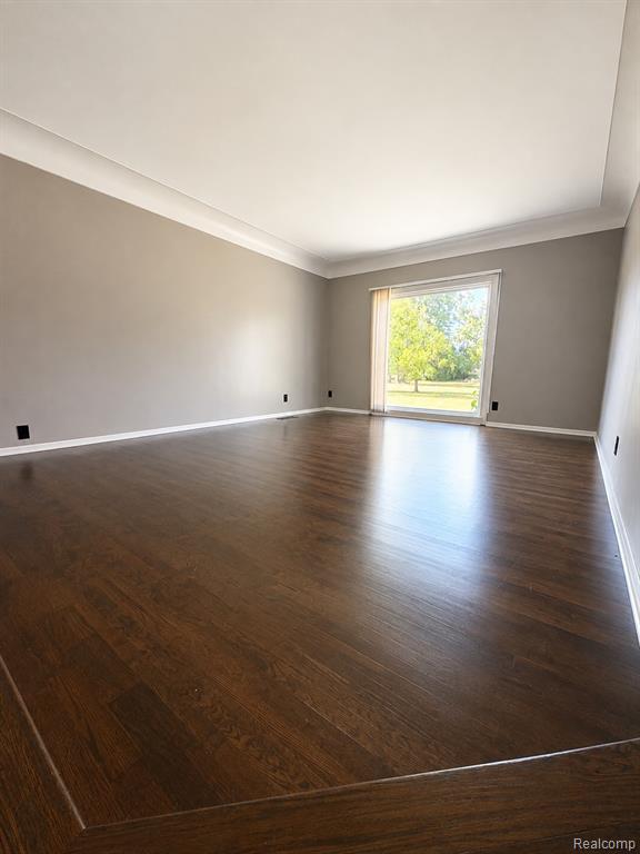 3441 E Maple Avenue Property Photo 3