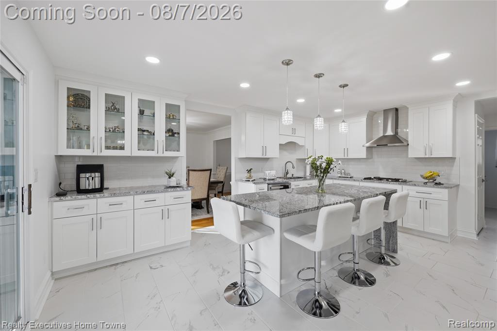 2986 Groves Drive Property Photo 8