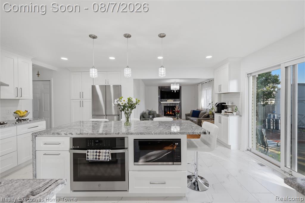 2986 Groves Drive Property Photo 11
