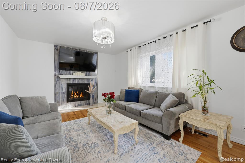 2986 Groves Drive Property Photo 14