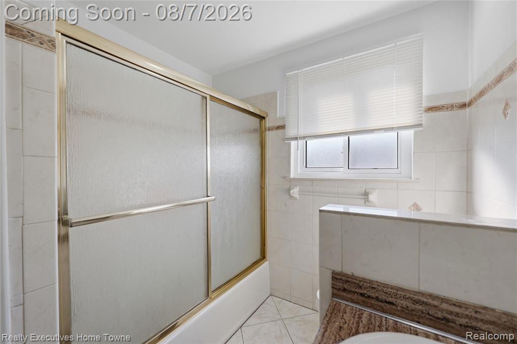 2986 Groves Drive Property Photo 25