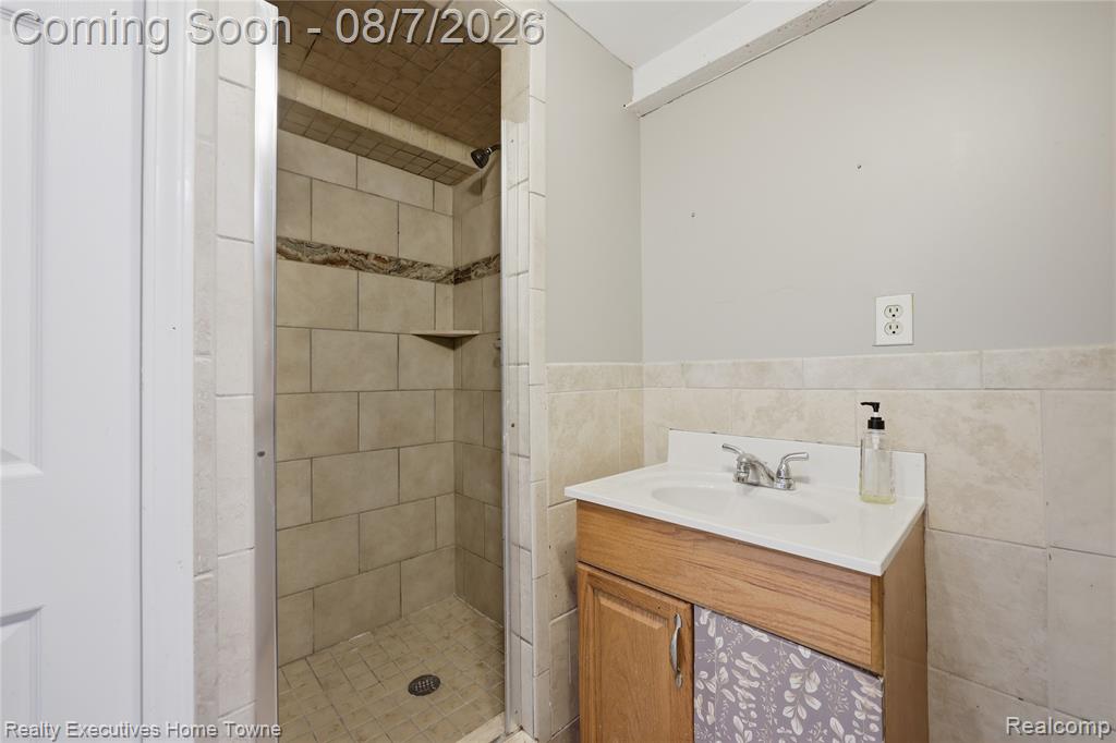 2986 Groves Drive Property Photo 35