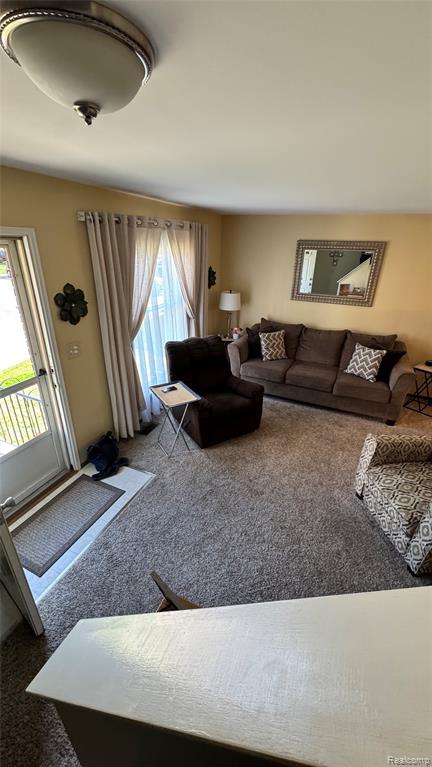 37021 Charter Oaks Boulevard Property Photo 4