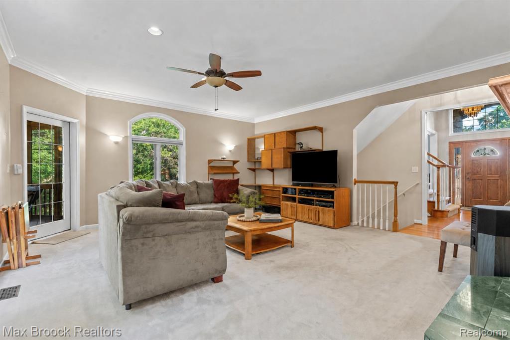 30065 Cheviot Hills Drive Property Photo 5