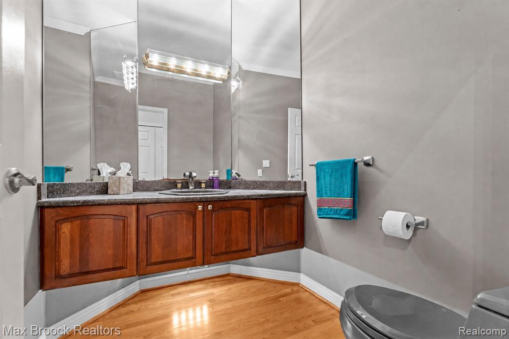 30065 Cheviot Hills Drive Property Photo 8