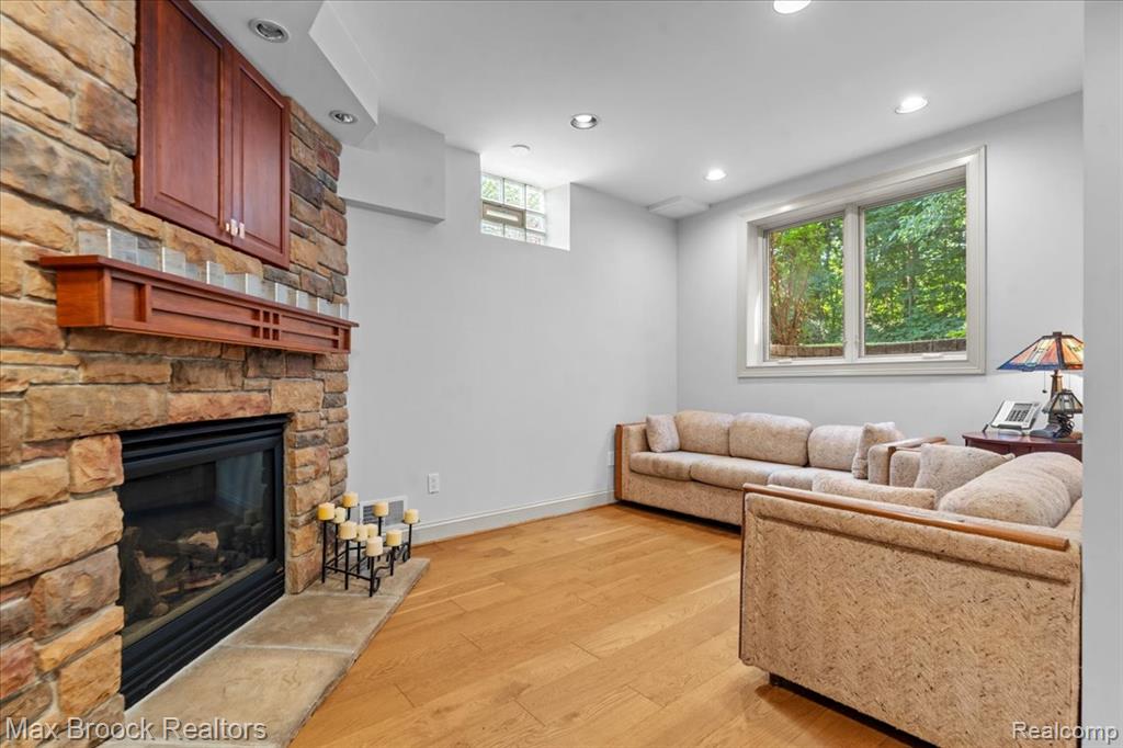 30065 Cheviot Hills Drive Property Photo 32