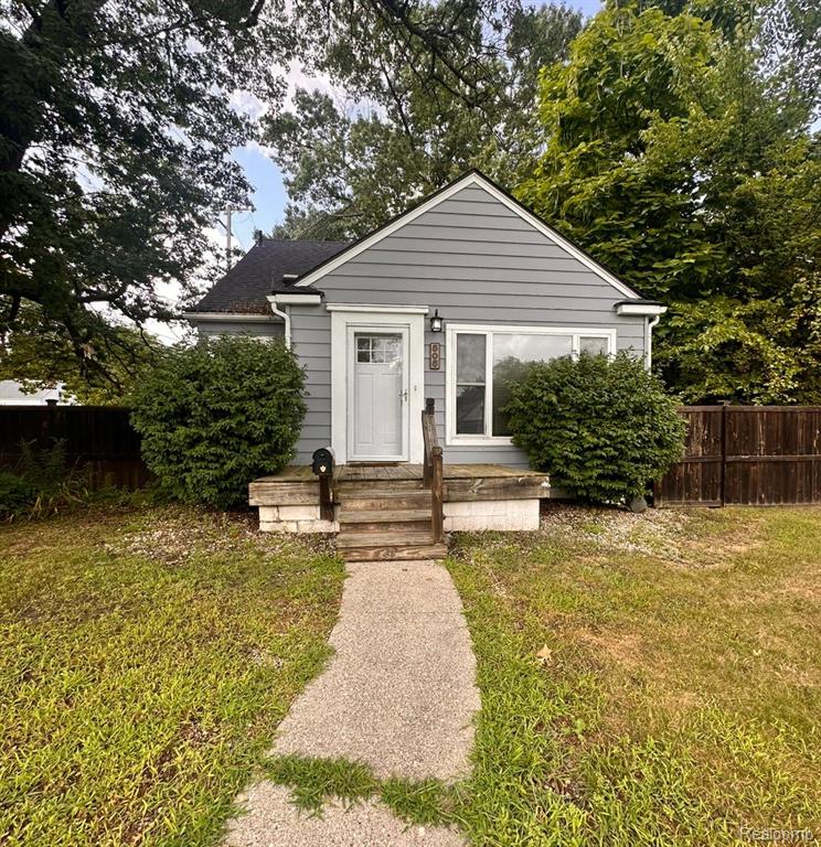 505 GARDENDALE Street Property Photo 1