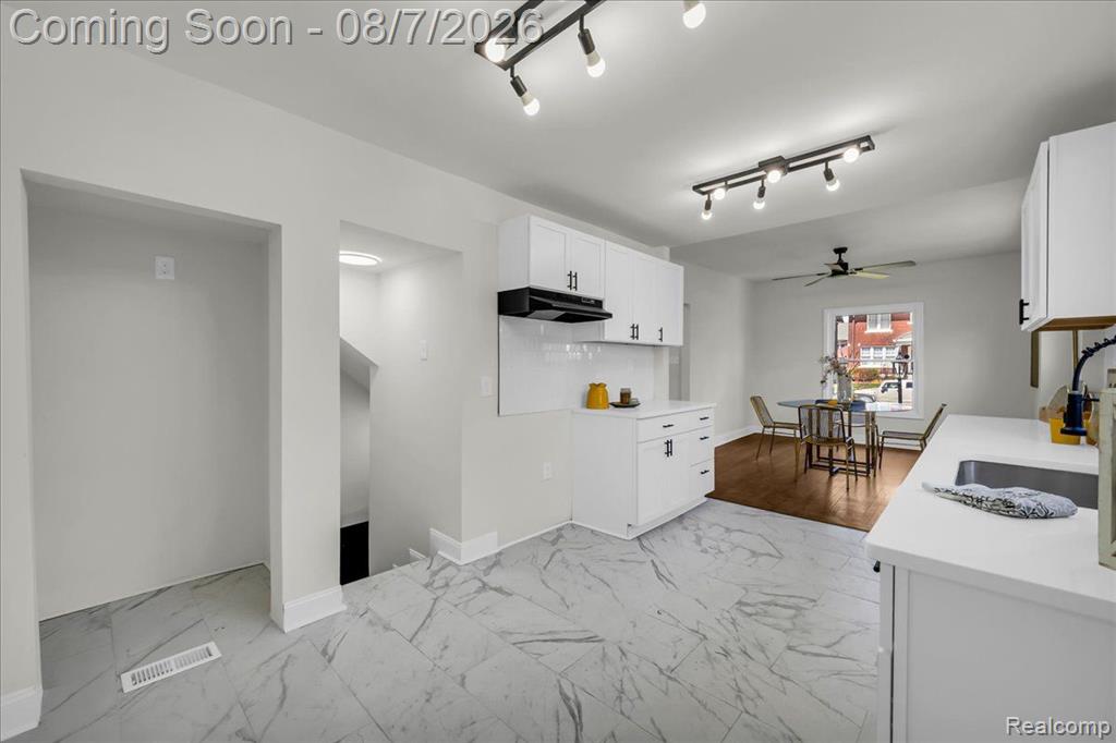 1517 Edison Street Property Photo 17