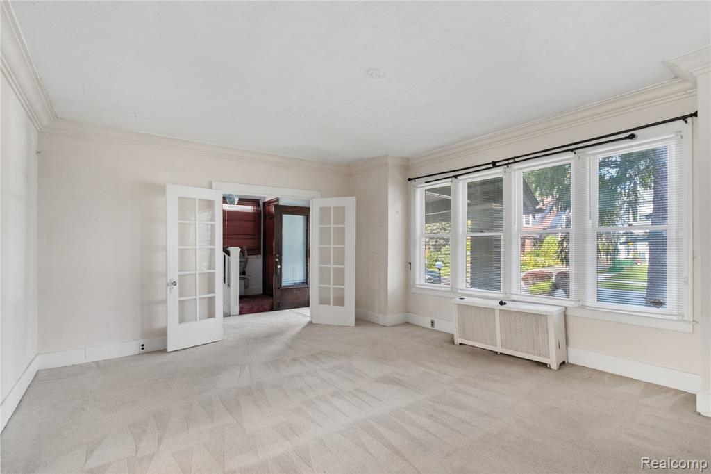 123 Moss Street Property Photo 9