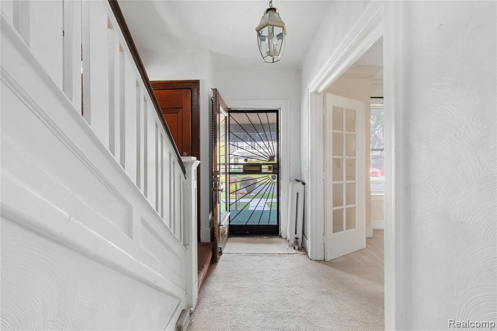 123 Moss Street Property Photo 10