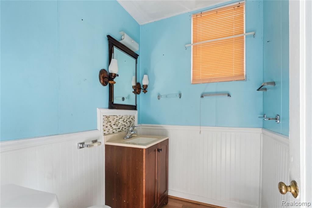 123 Moss Street Property Photo 18
