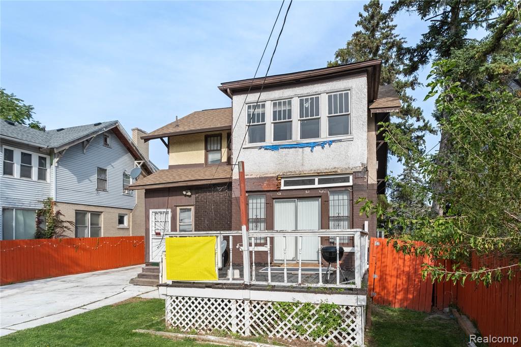 123 Moss Street Property Photo 38