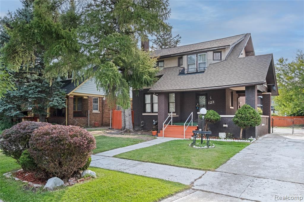 123 Moss Street Property Photo 45