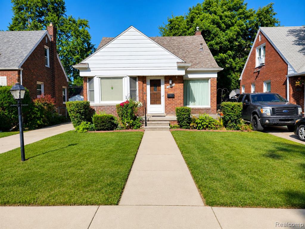 11745 Riverdale Property Photo 1