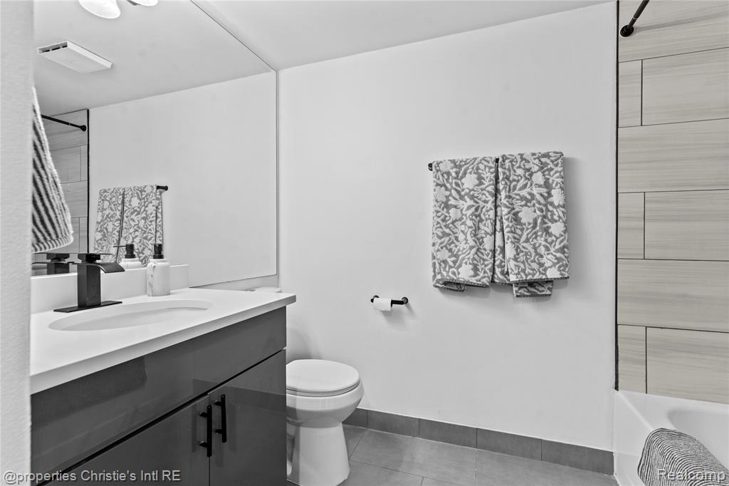 3320 Spinnaker Lane Property Photo 13