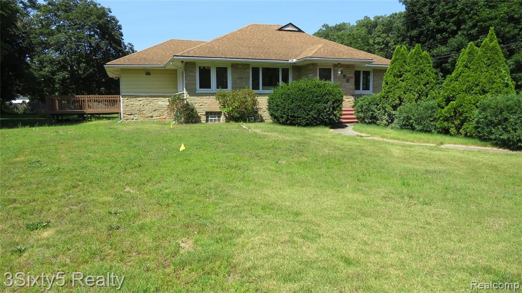 16558 Haggerty Road Property Photo 1