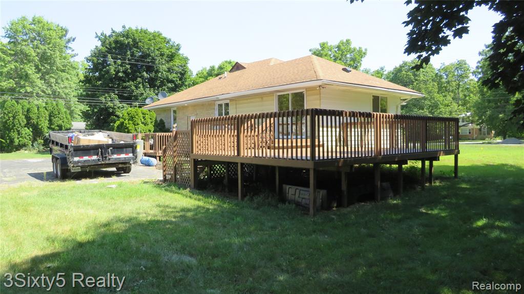 16558 Haggerty Road Property Photo 2