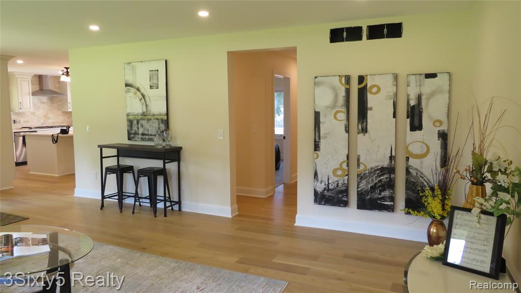 16558 Haggerty Road Property Photo 4