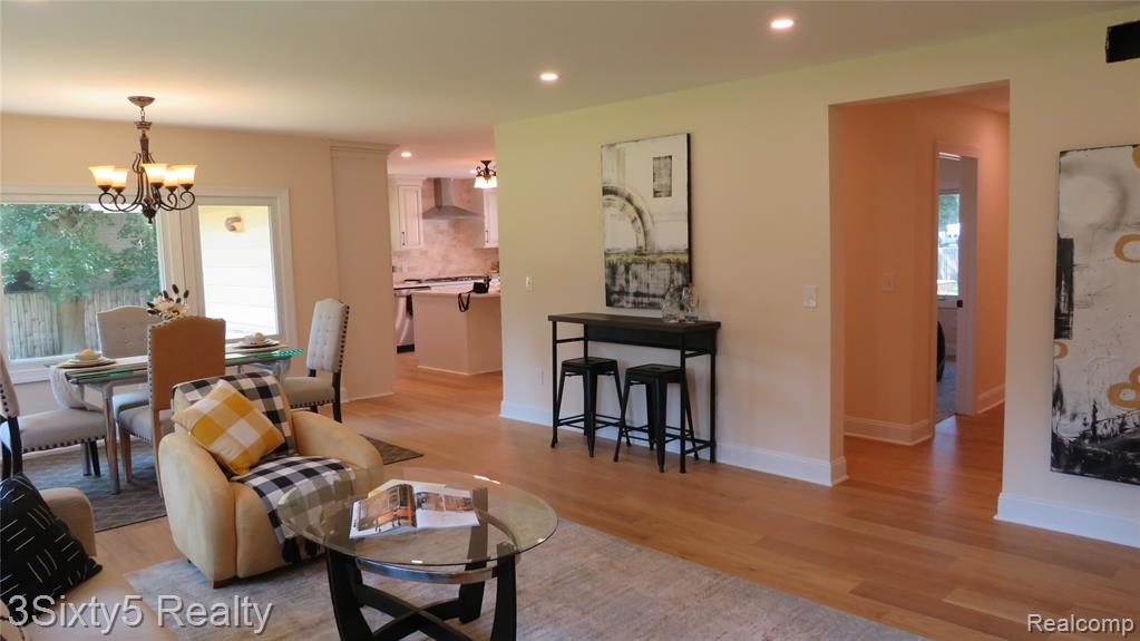 16558 Haggerty Road Property Photo 5