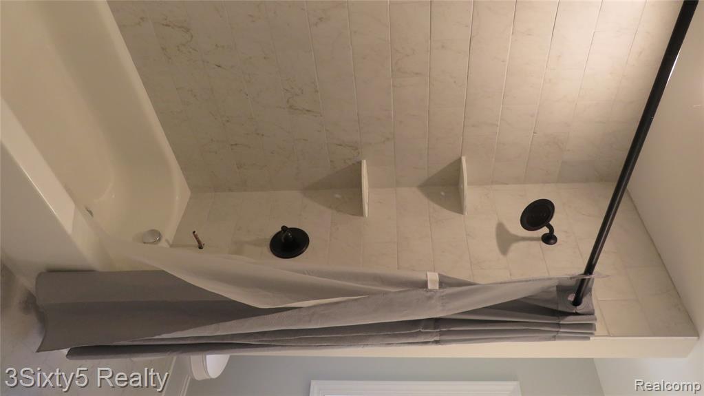 16558 Haggerty Road Property Photo 23