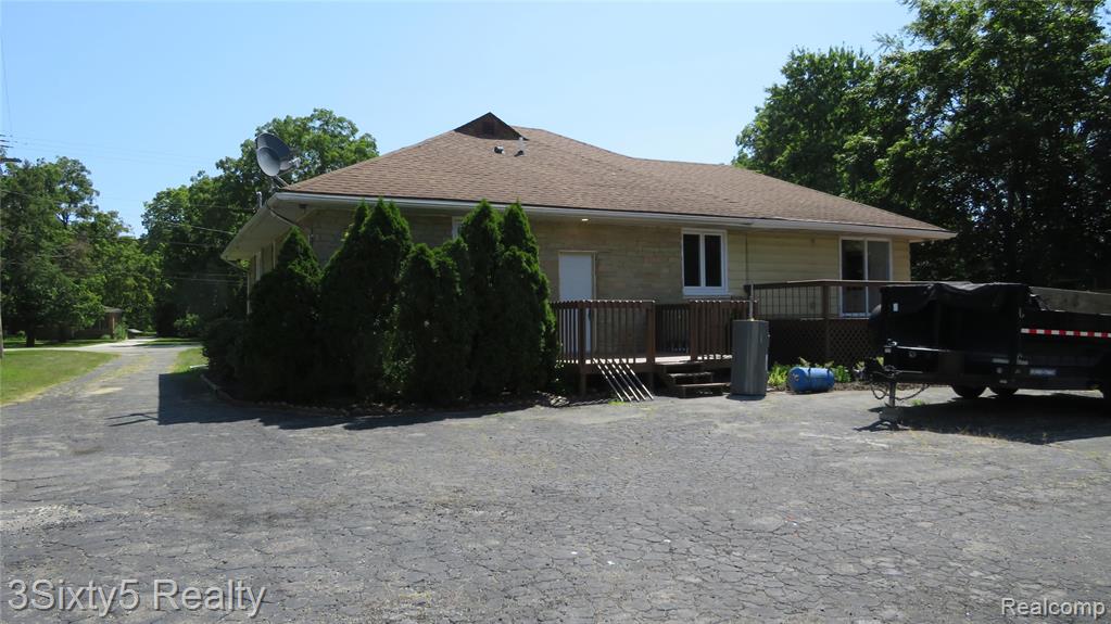 16558 Haggerty Road Property Photo 40