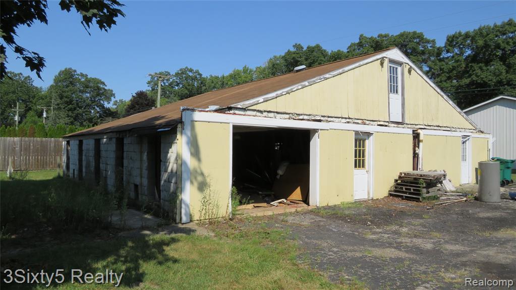 16558 Haggerty Road Property Photo 42