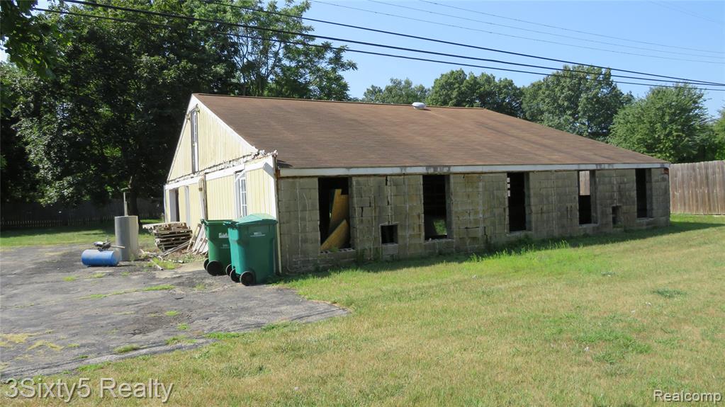 16558 Haggerty Road Property Photo 48
