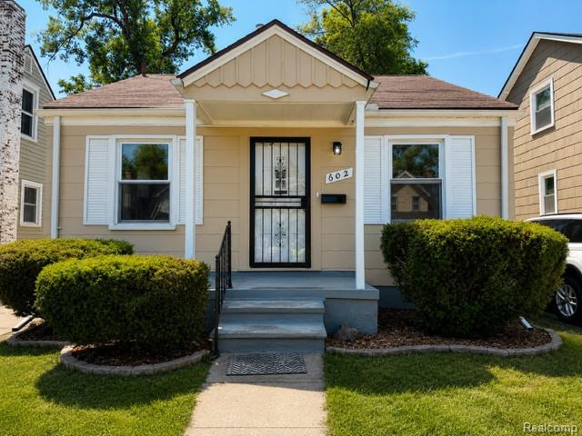 602 Spencer Street Property Photo 2
