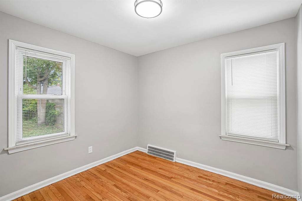 602 Spencer Street Property Photo 15