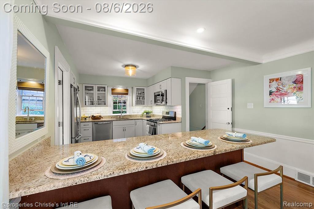 788 Rivard Boulevard Property Photo 10