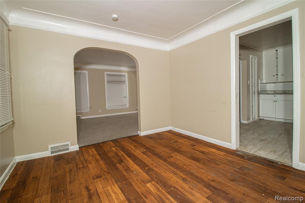 13104 Longview Street Property Photo 6