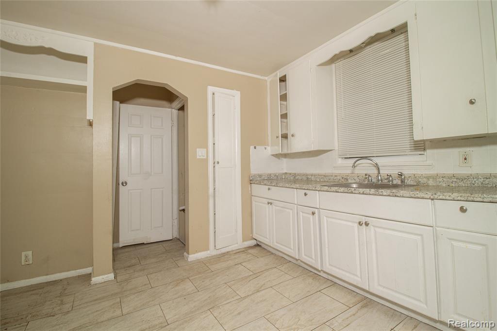 13104 Longview Street Property Photo 8