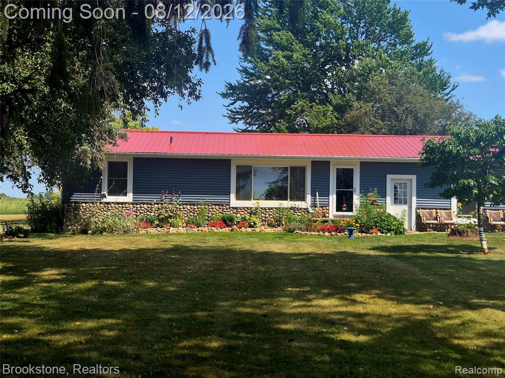 8426 Lake Pleasant Road Property Photo 1