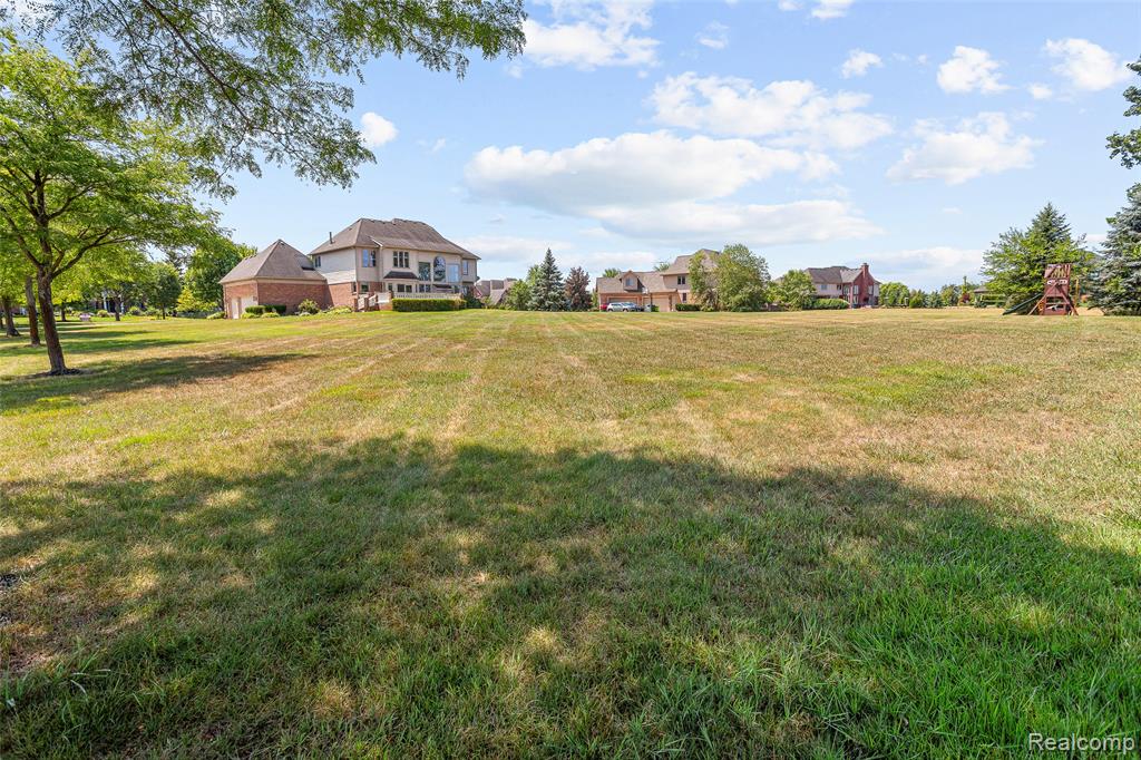 50940 Park Place Drive Property Photo 11