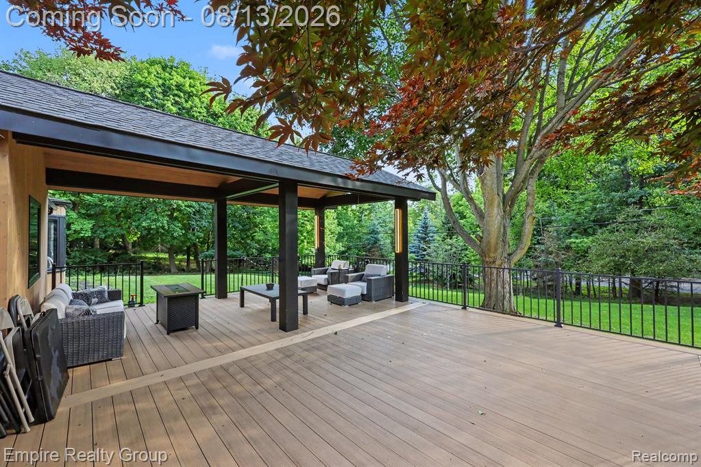 4340 Queens Way Property Photo 49