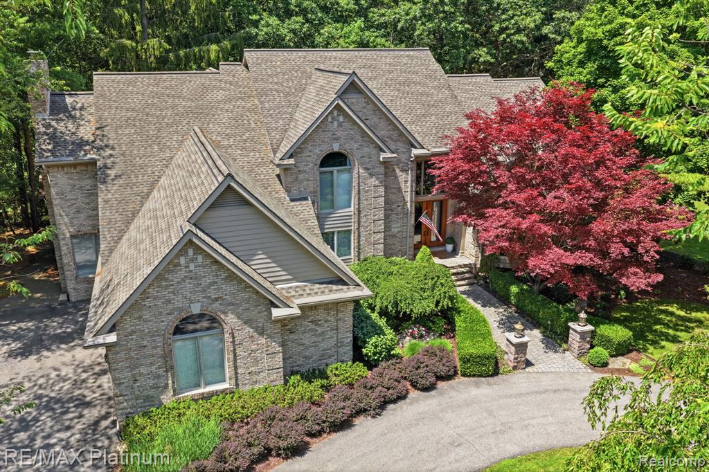 5458 Lake Ridge Drive Property Photo 1