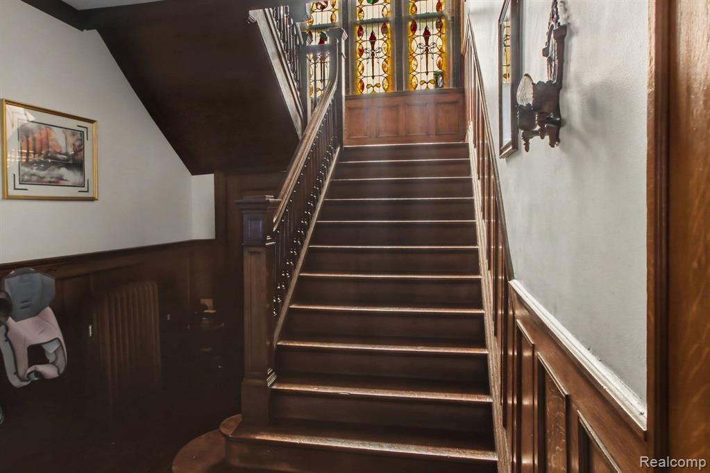 80 Longfellow Property Photo 12