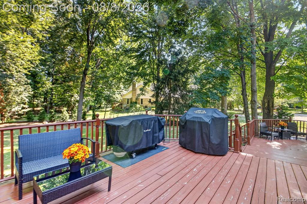 42151 Woodcreek Lane Property Photo 34
