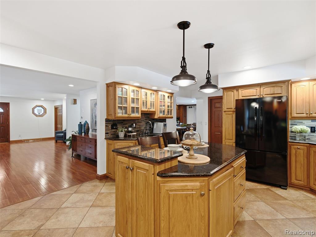 1010 Genesee Drive Property Photo 11