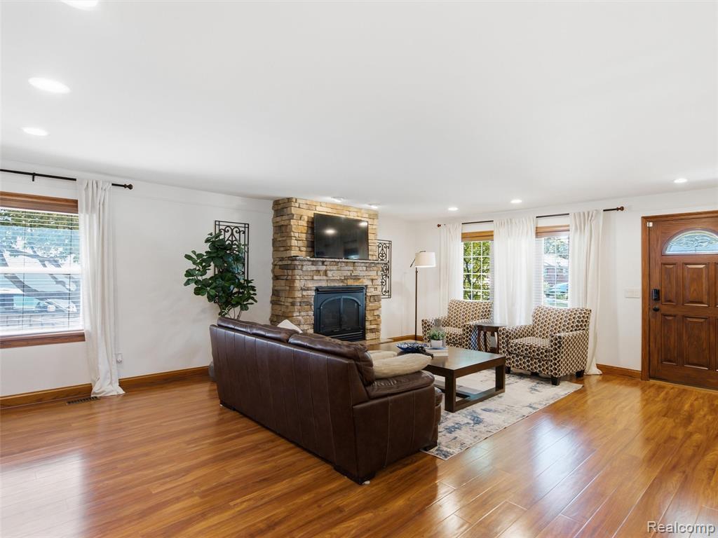 1010 Genesee Drive Property Photo 15