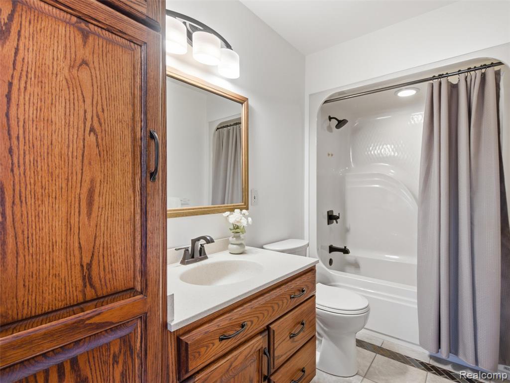 1010 Genesee Drive Property Photo 33