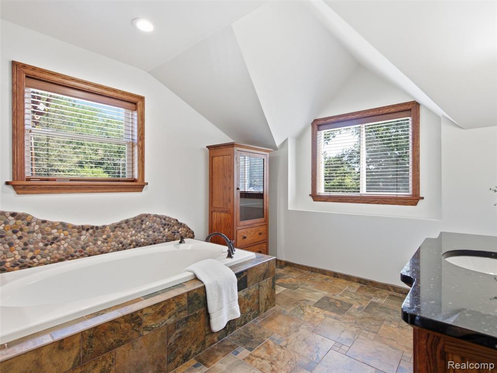 1010 Genesee Drive Property Photo 40